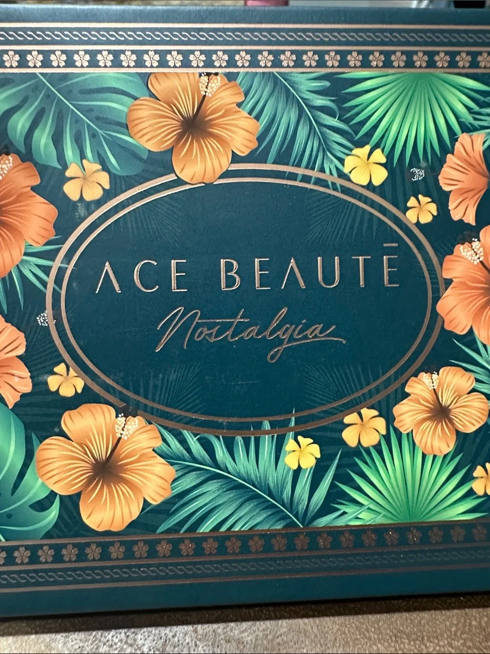 Ace Beaute Nostalgia Eyeshadow Palette